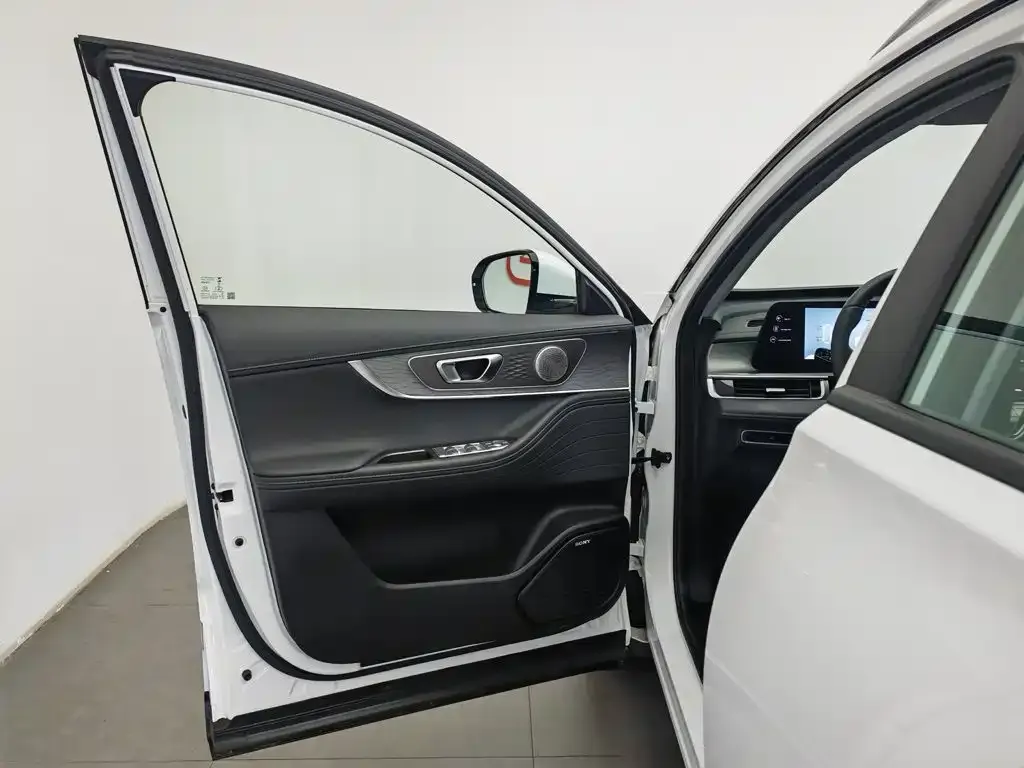 Chery Tiggo 8 PRO — фото 10