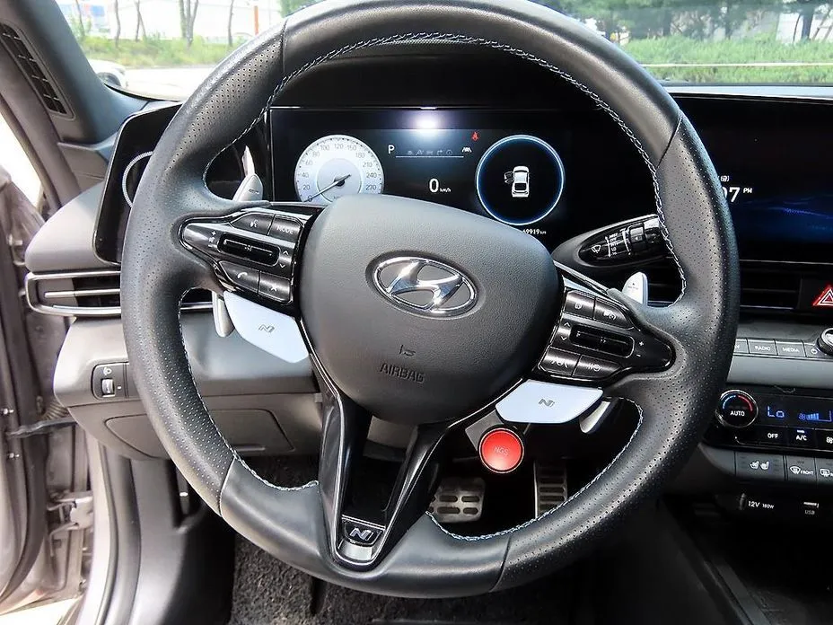 Hyundai AVANTE — фото 7
