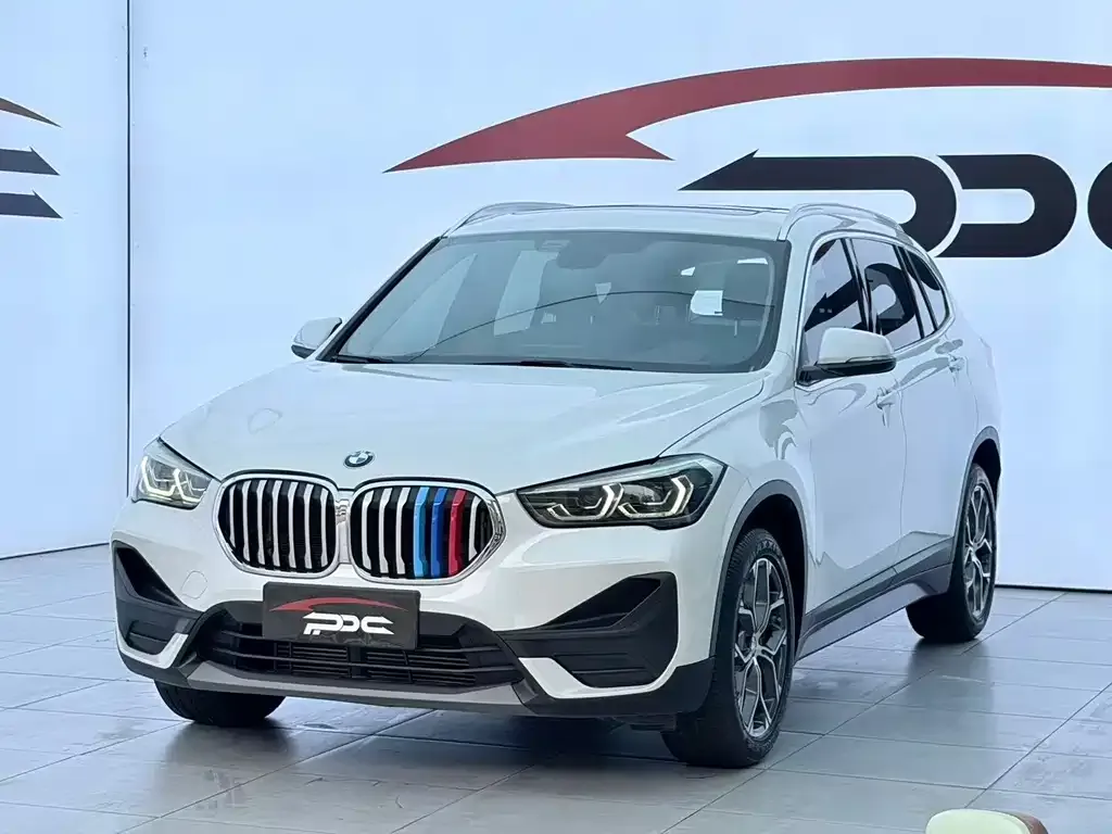 BMW X1 — фото 1