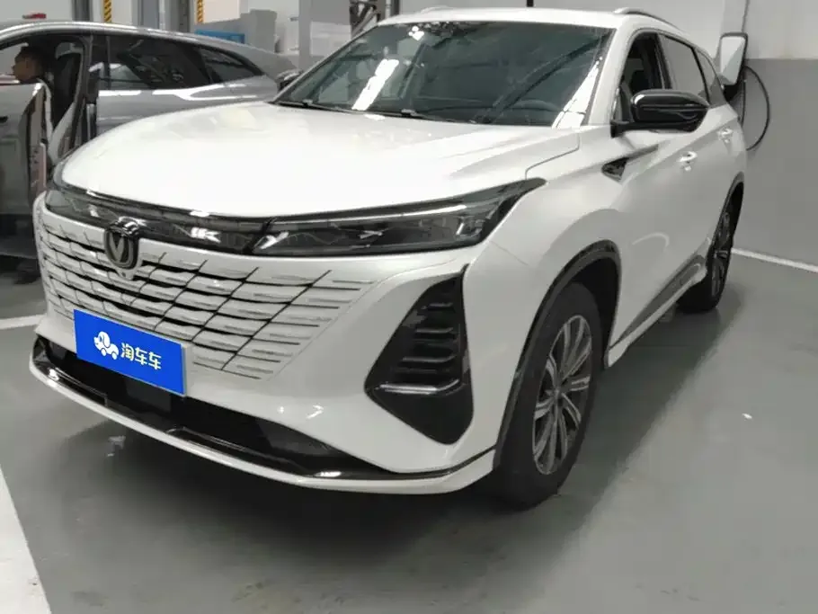 Changan CS75 PLUS — фото 1