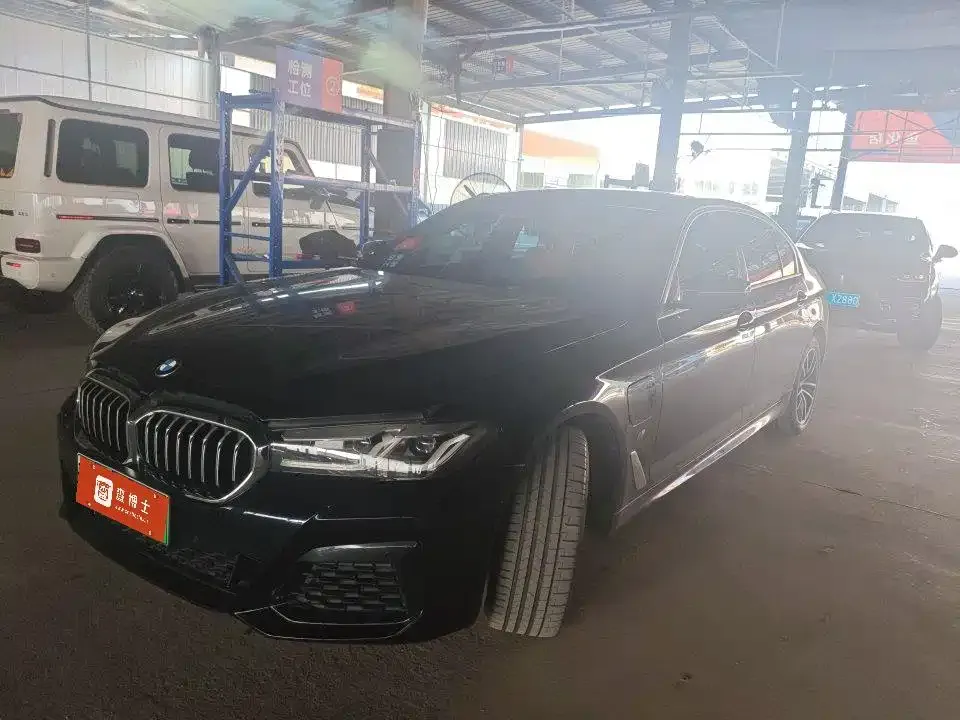 BMW 5 Series New Energy — фото 1