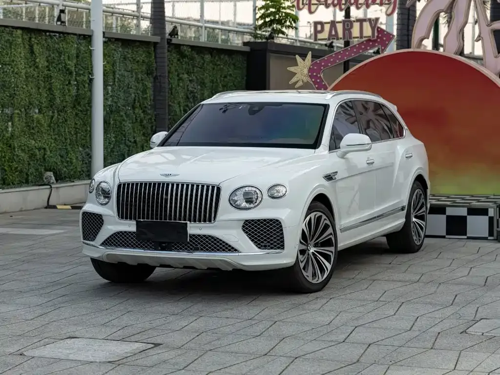 Bentley Bentayga — фото 1