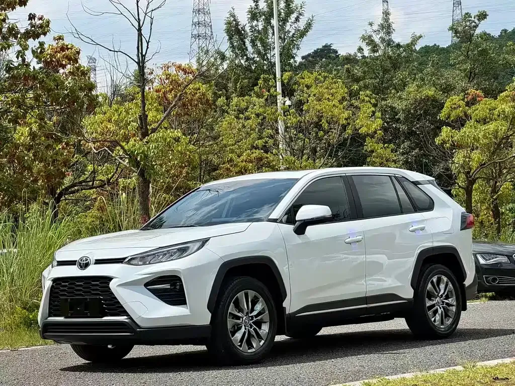Toyota Wildlander — фото 1