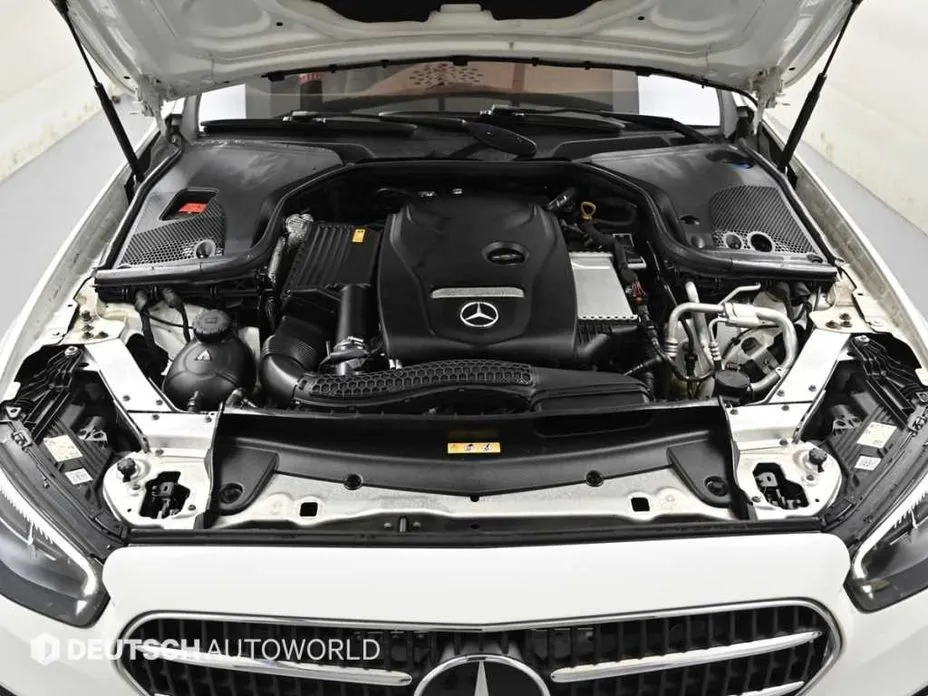 Mercedes-Benz E-Class — фото 7