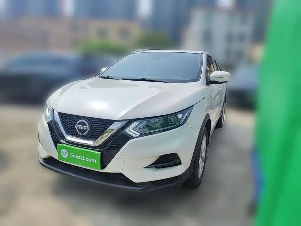 Nissan Qashqai — фото 1