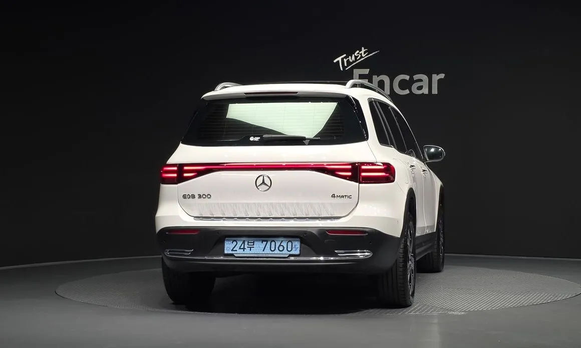 Mercedes-Benz EQB — фото 4