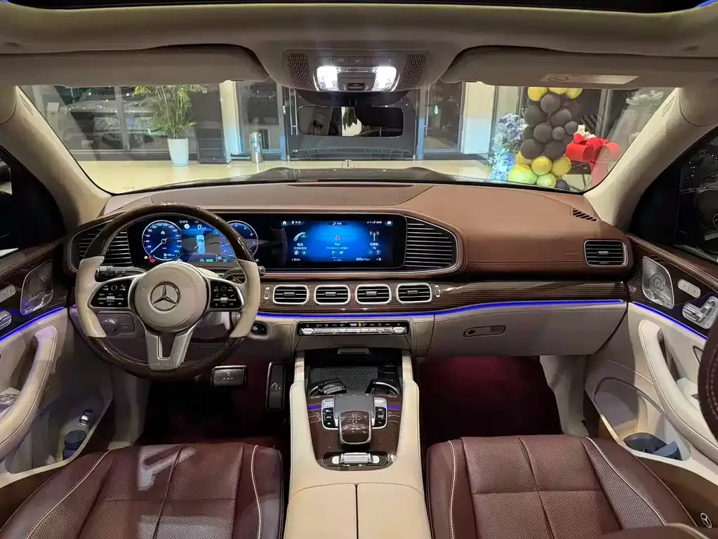 Mercedes-Benz GLS — фото 10