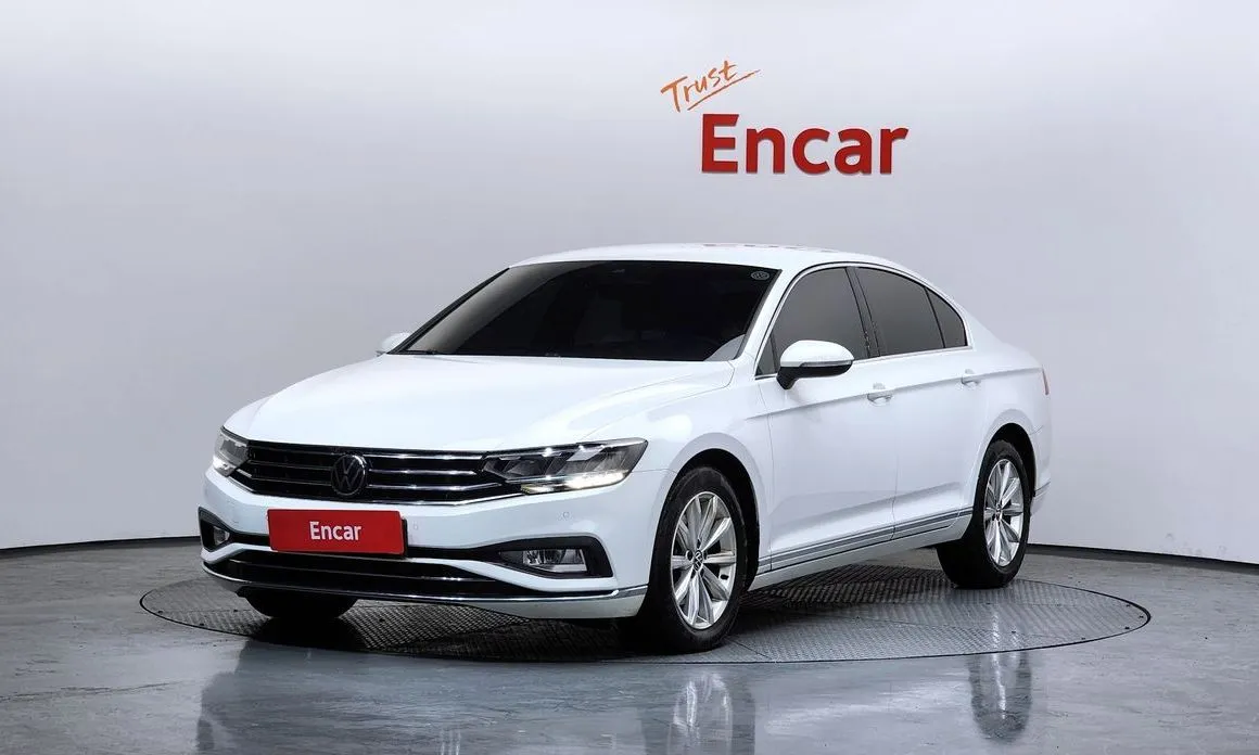 Volkswagen Passat — фото 1