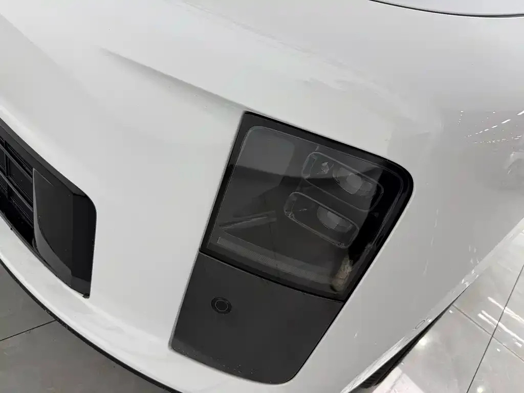 Li Auto i6 — фото 2