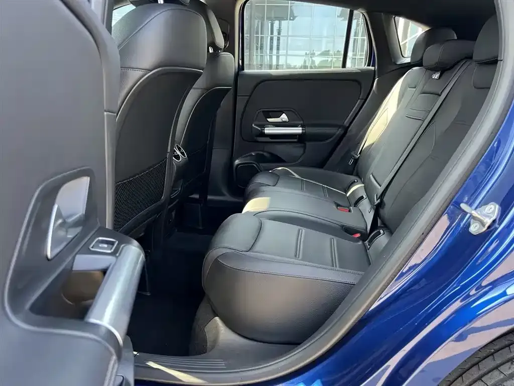 Mercedes-Benz GLA — фото 5