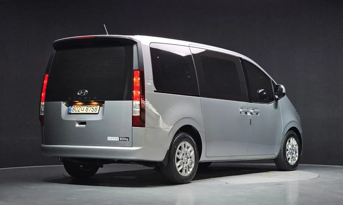 Hyundai Staria — фото 3