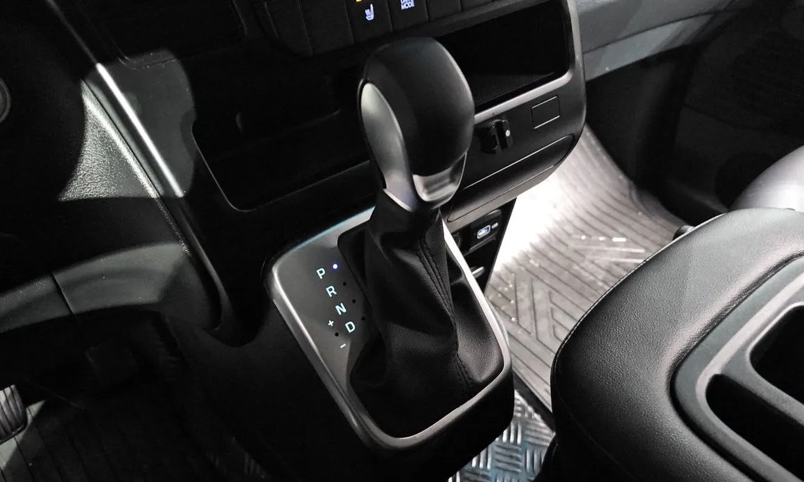 Hyundai Staria — фото 9