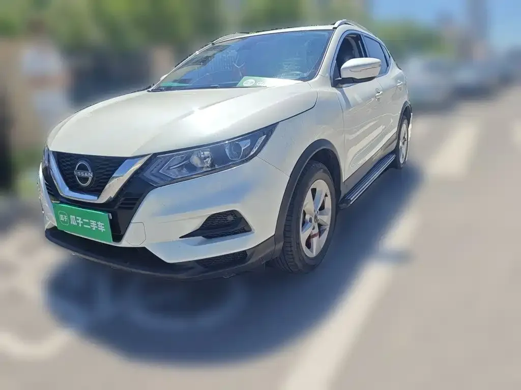 Nissan Qashqai — фото 1