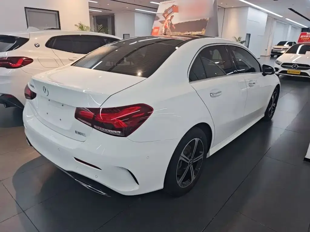 Mercedes-Benz A-Class — фото 6