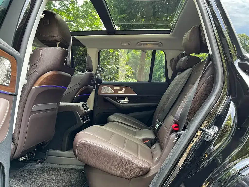 Mercedes-Benz GLS — фото 9