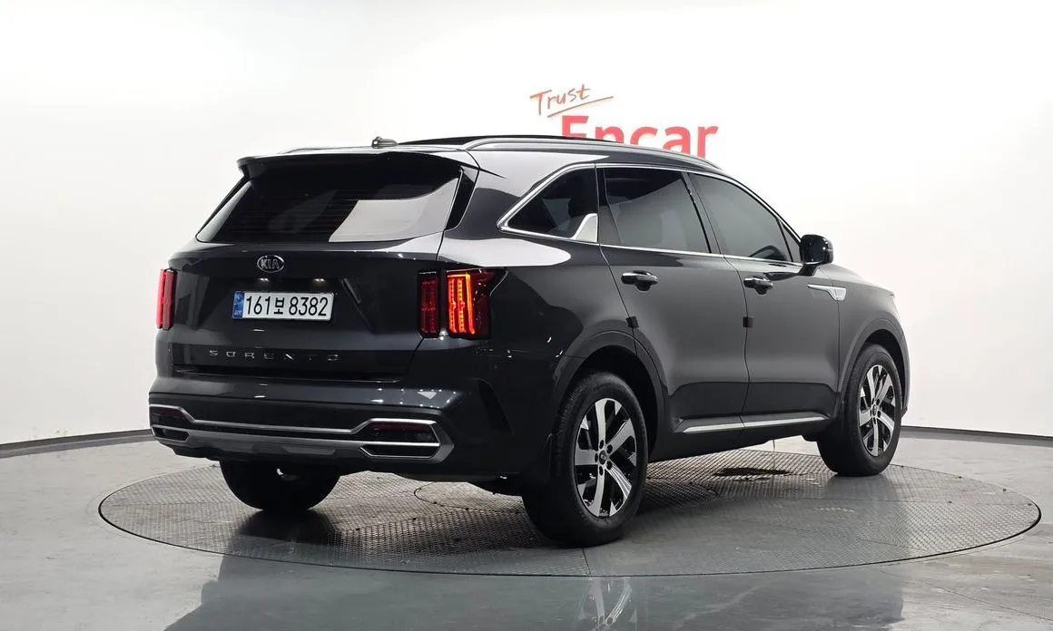 Kia Sorento — фото 5