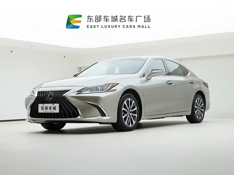 Lexus ES — фото 1