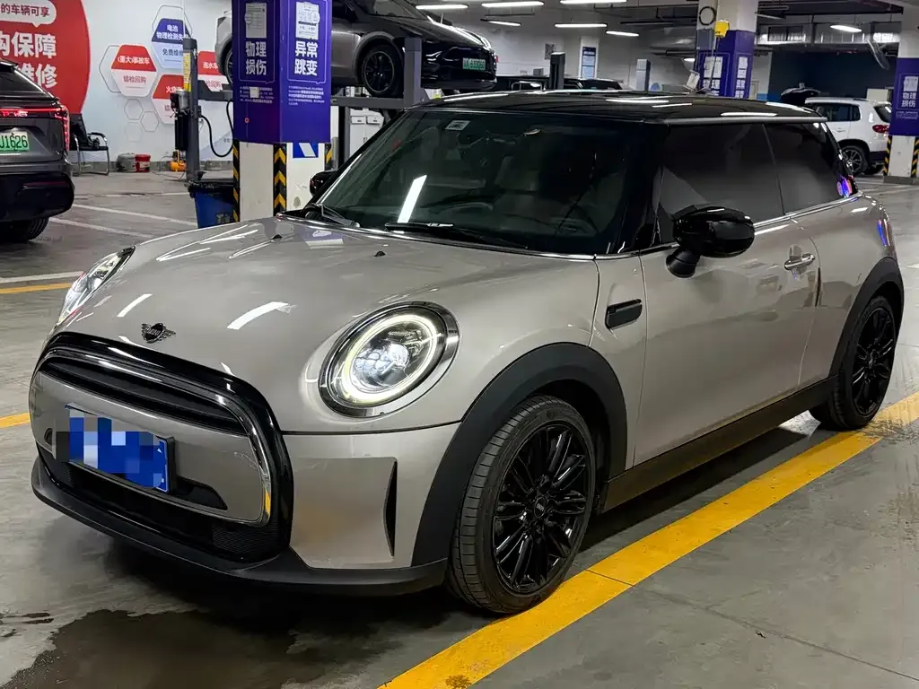 MINI Cooper (3-door) — фото 1