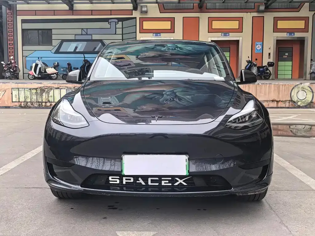Tesla Model Y — фото 7