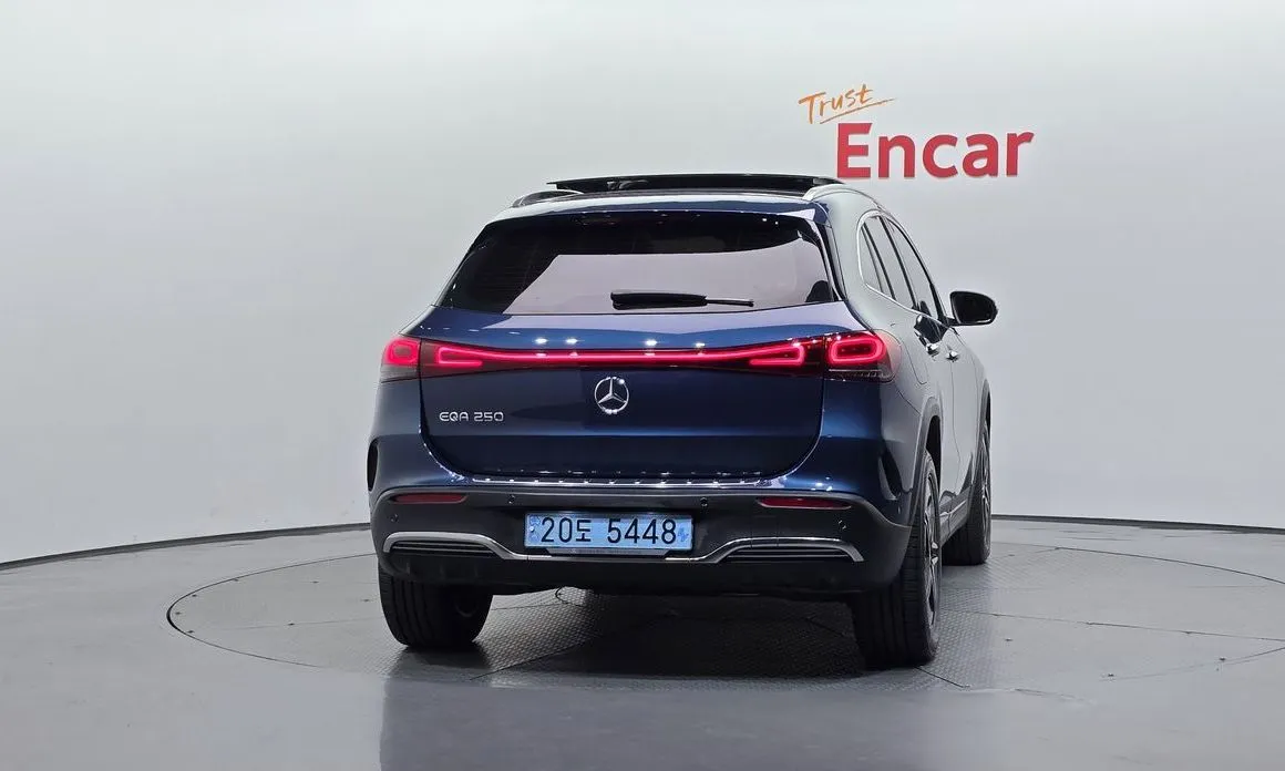Mercedes-Benz EQA — фото 3