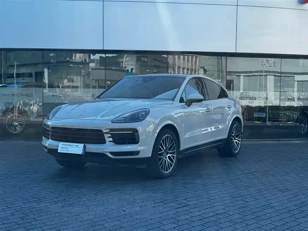 Porsche Cayenne — фото 1