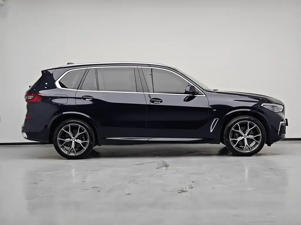 BMW X5 — фото 9