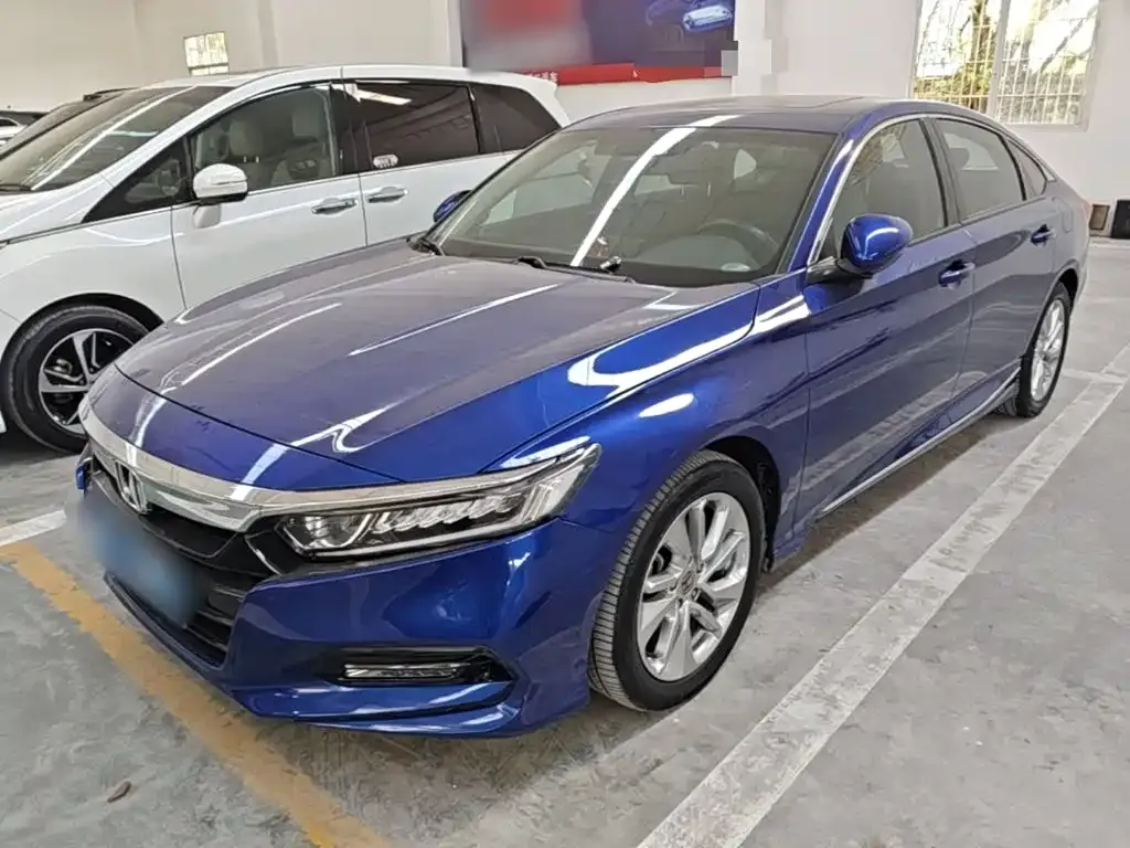 Honda Accord — фото 1