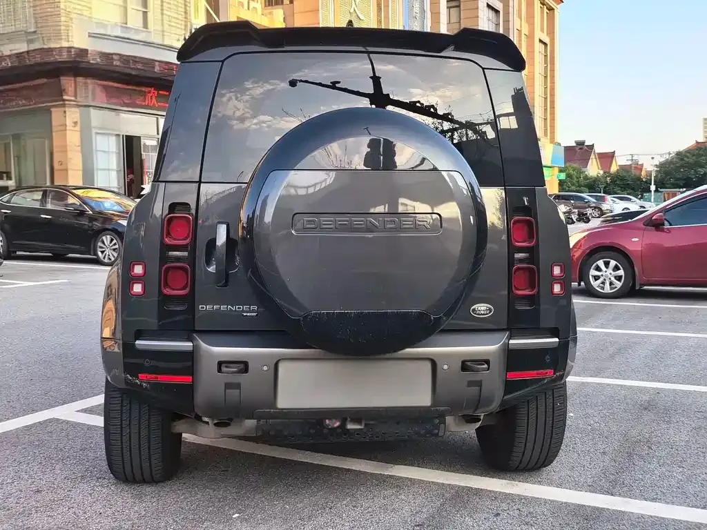 Land Rover Defender — фото 7