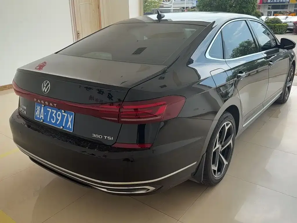 Volkswagen Passat — фото 3