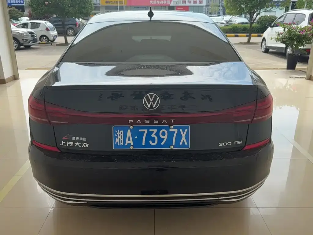 Volkswagen Passat — фото 9