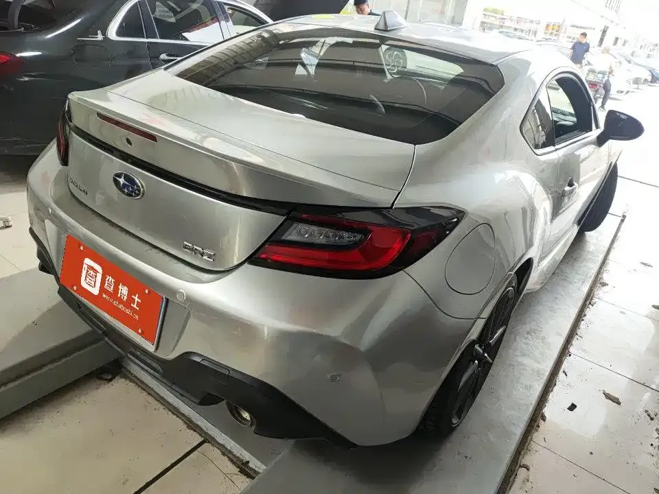 Subaru BRZ — фото 4