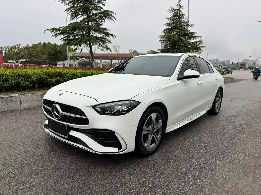 Mercedes-Benz C-Class — фото 1