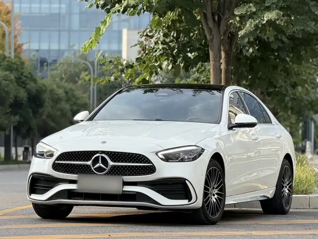Mercedes-Benz C-Class — фото 1