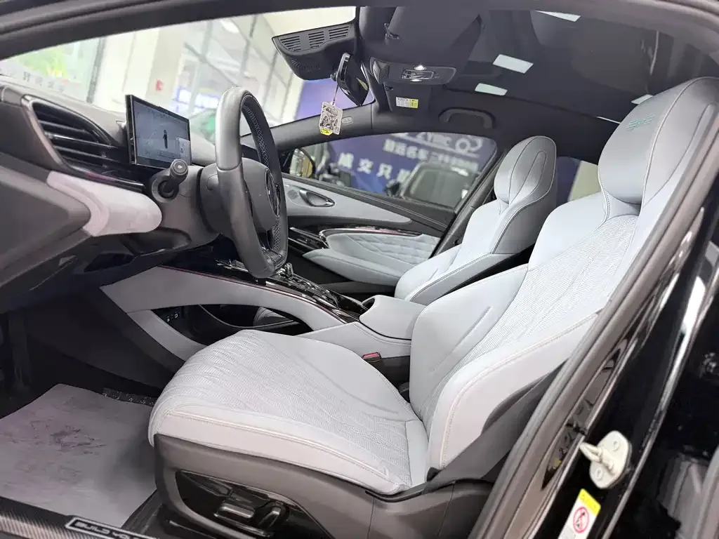 BYD Seal — фото 8