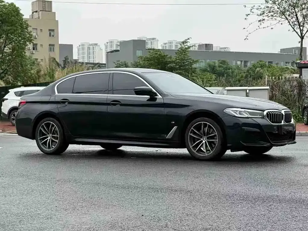 BMW 5 Series — фото 5