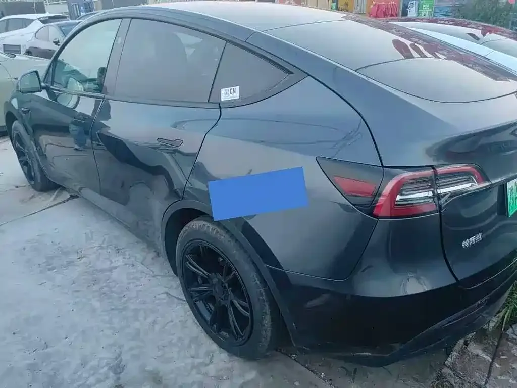 Tesla Model Y — фото 6