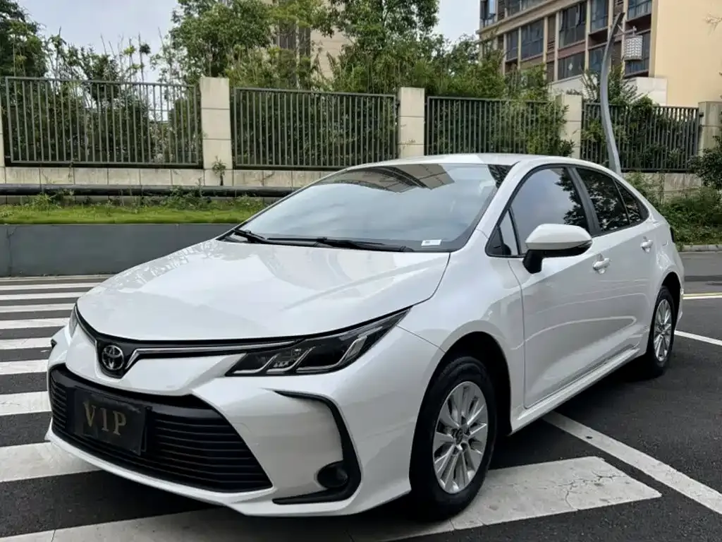 Toyota Corolla — фото 3
