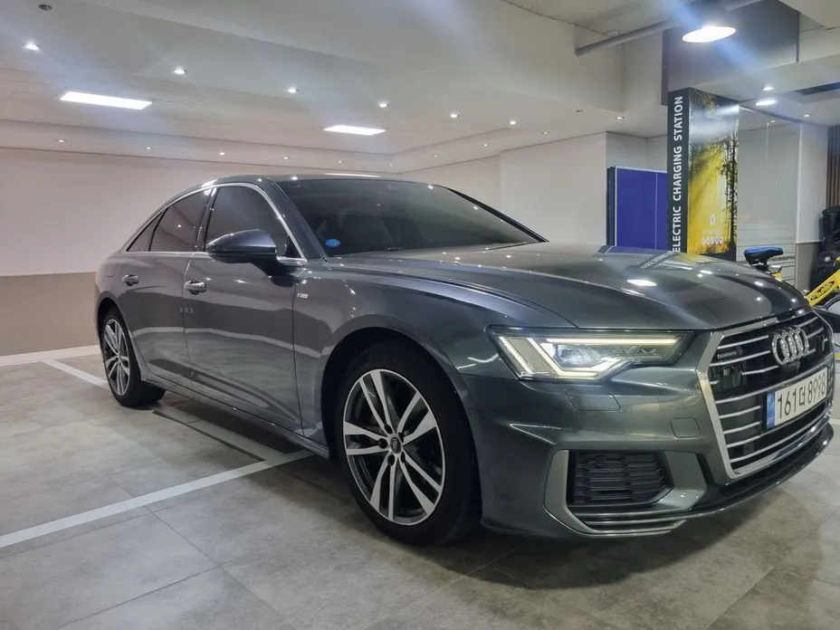 Audi A6 — фото 1