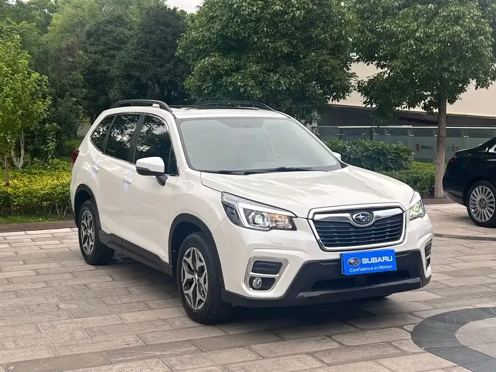 Subaru Forester — фото 8