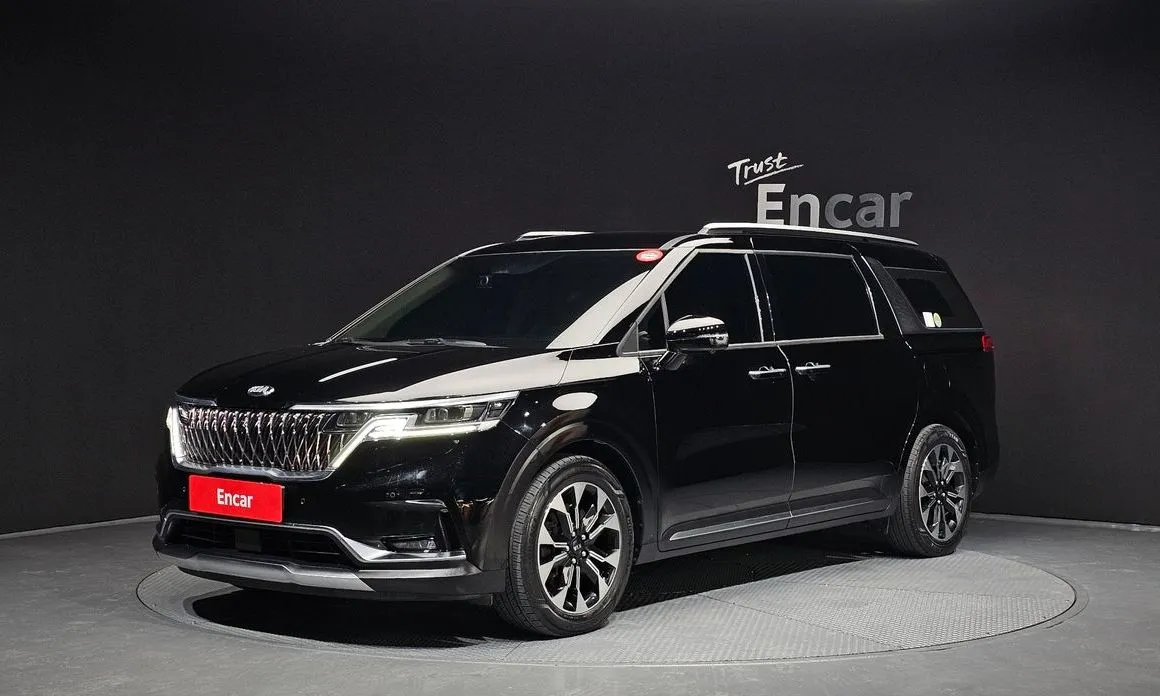 Kia Carnival — фото 1