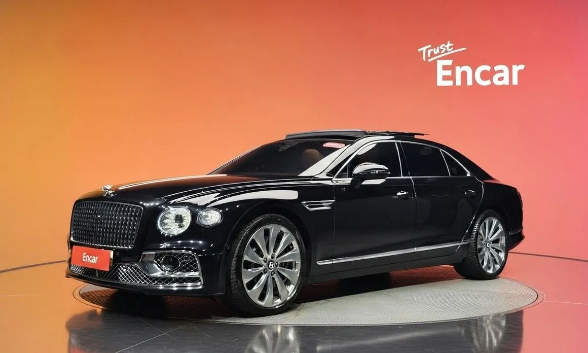 Bentley Flying Spur — фото 1