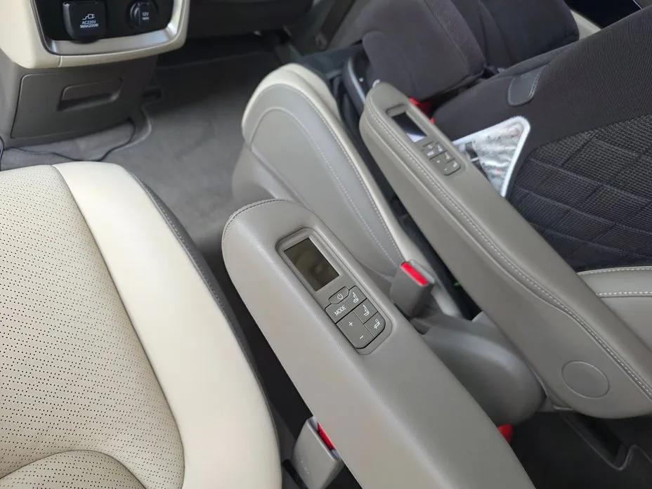 Kia Carnival — фото 4