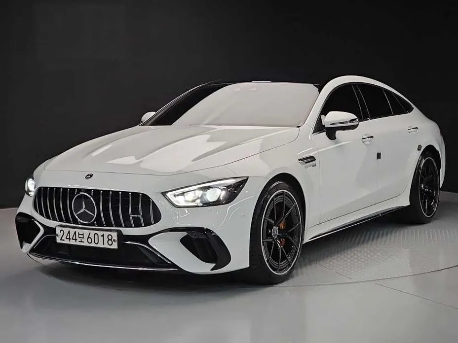 Mercedes-Benz AMG GT — фото 1
