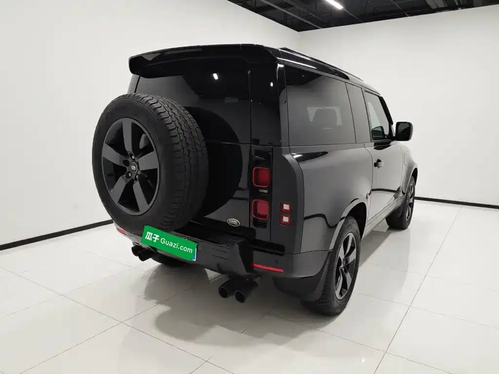Land Rover Defender — фото 10