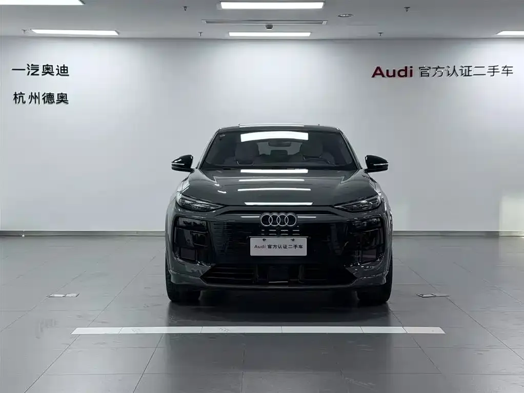 Audi Q6L Sportback e-tron — фото 2