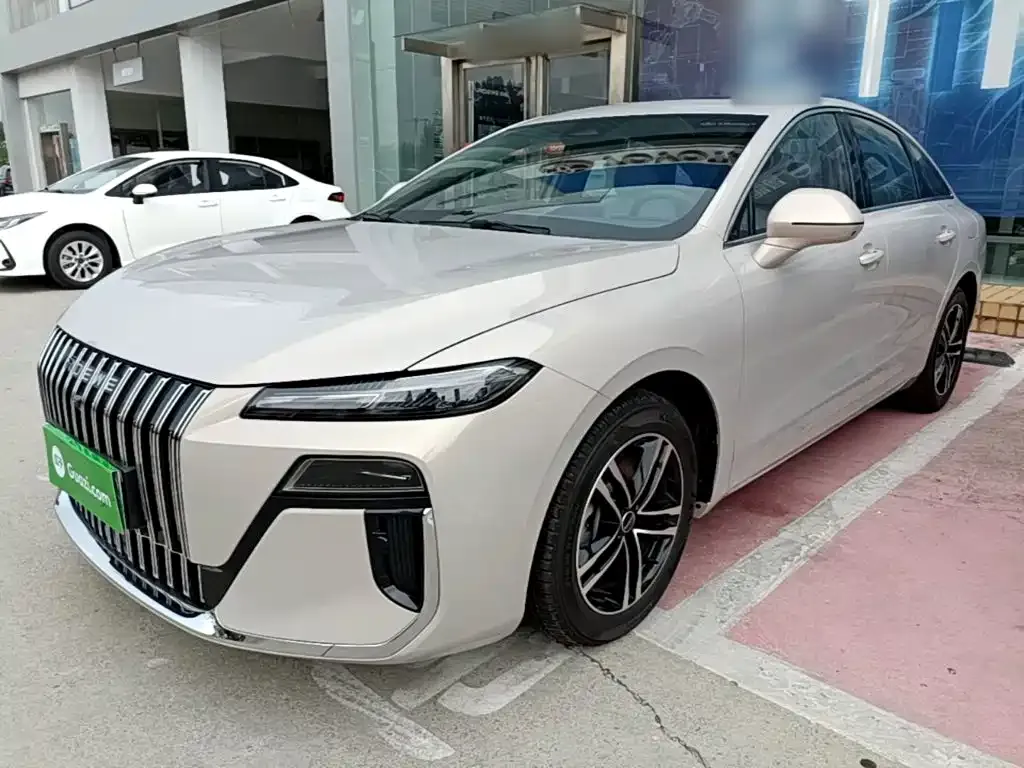 Roewe M7 DMH — фото 1