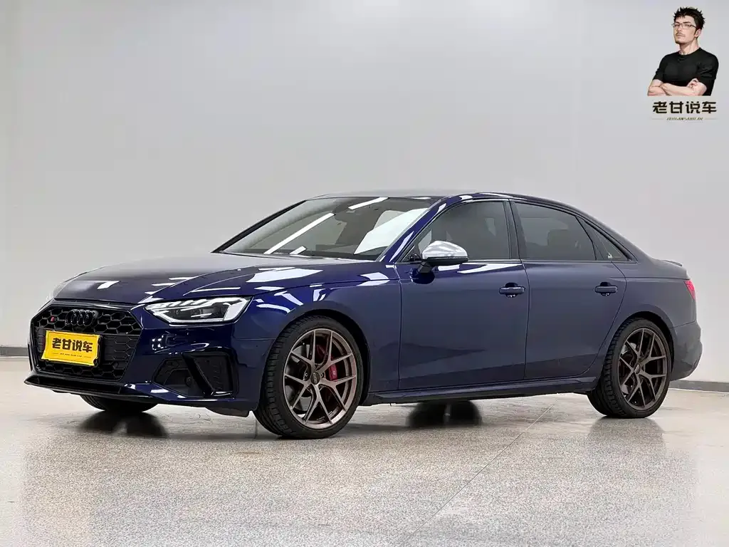 Audi S4 — фото 1