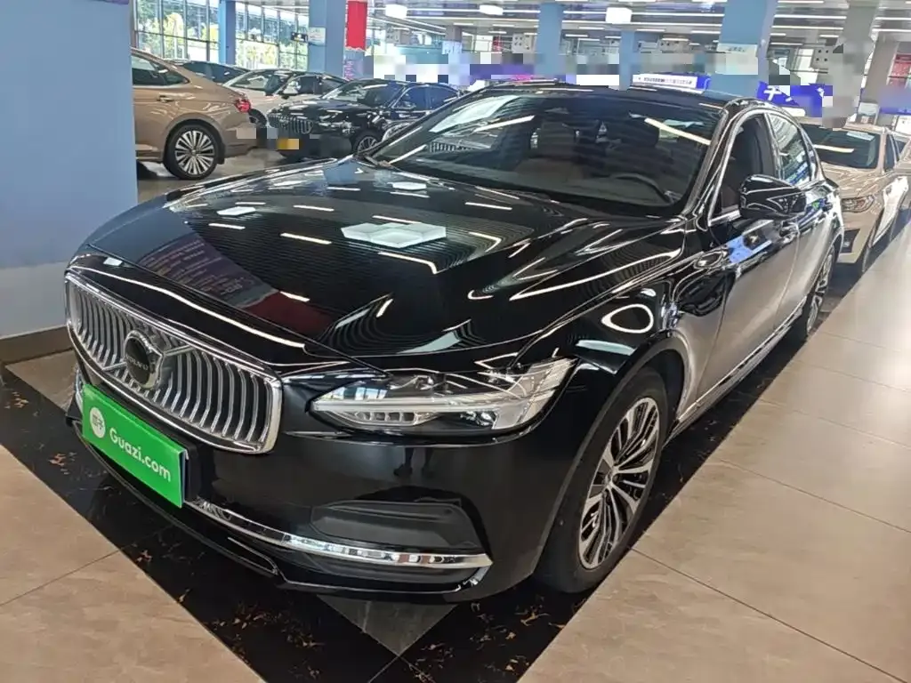 Volvo S90 — фото 1