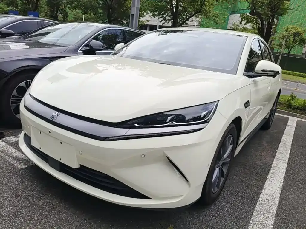 BYD Qin L — фото 9