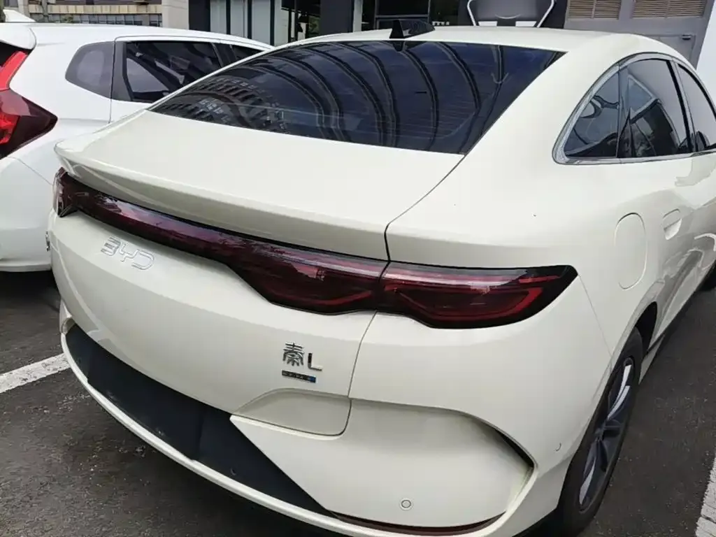 BYD Qin L — фото 10